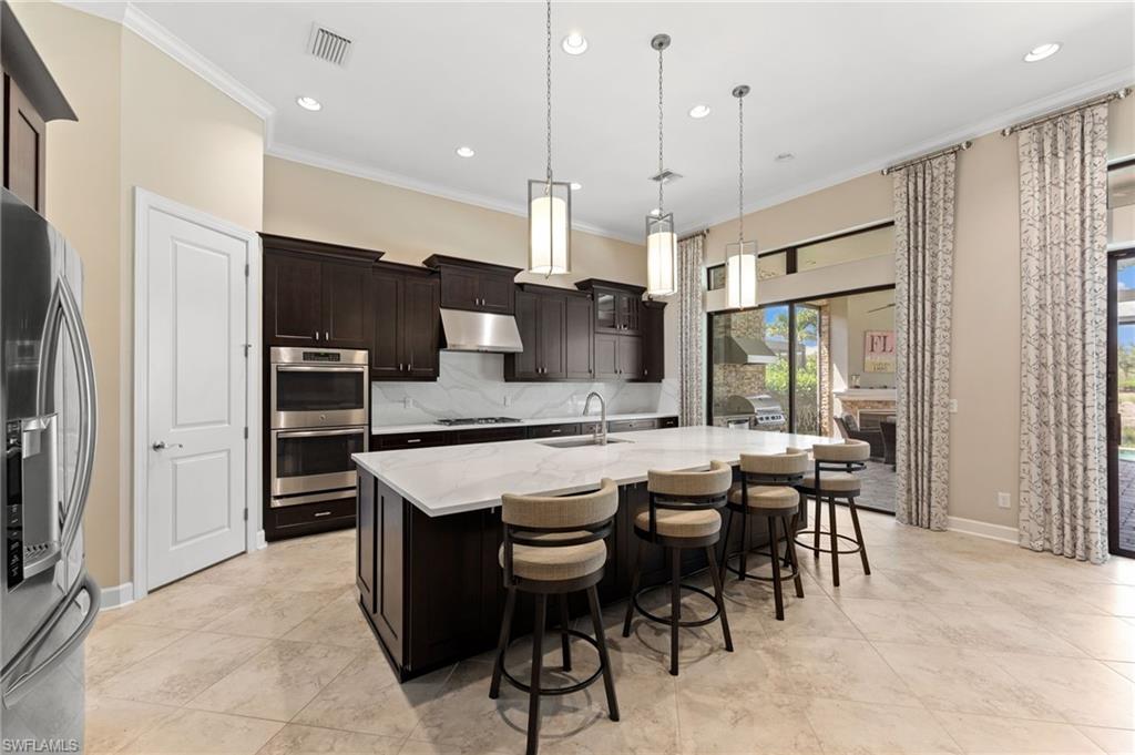 ESPLANADE - Residential Lease