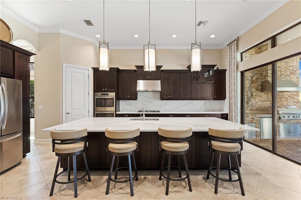 ESPLANADE - Residential Lease