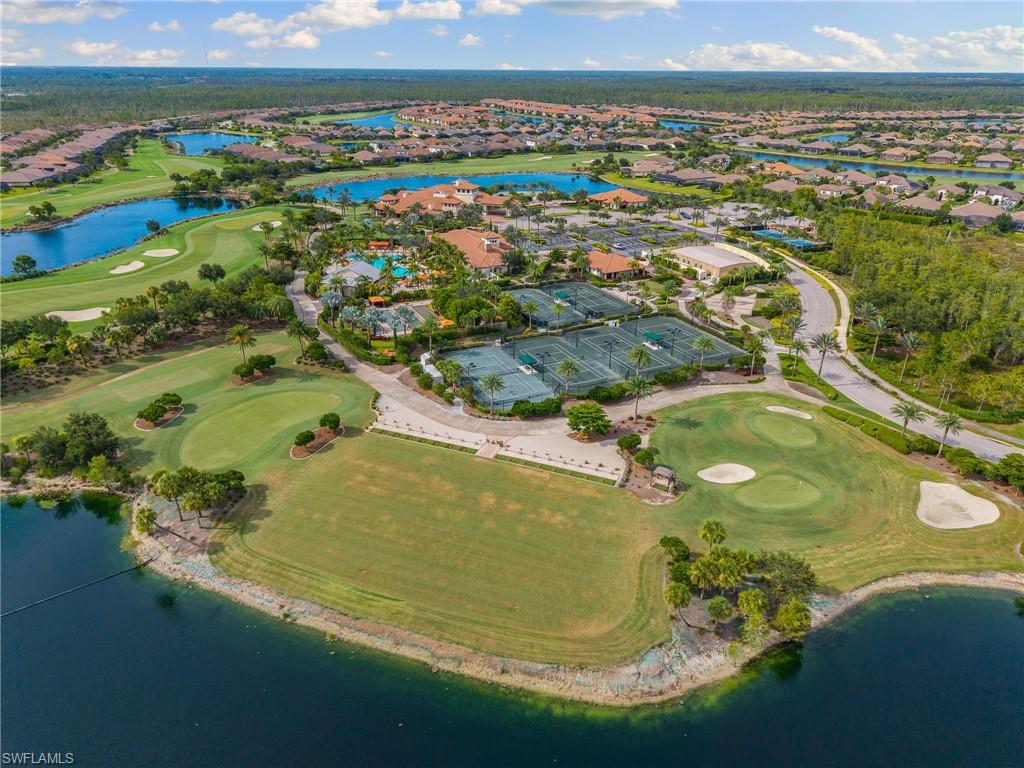 ESPLANADE - Residential Lease