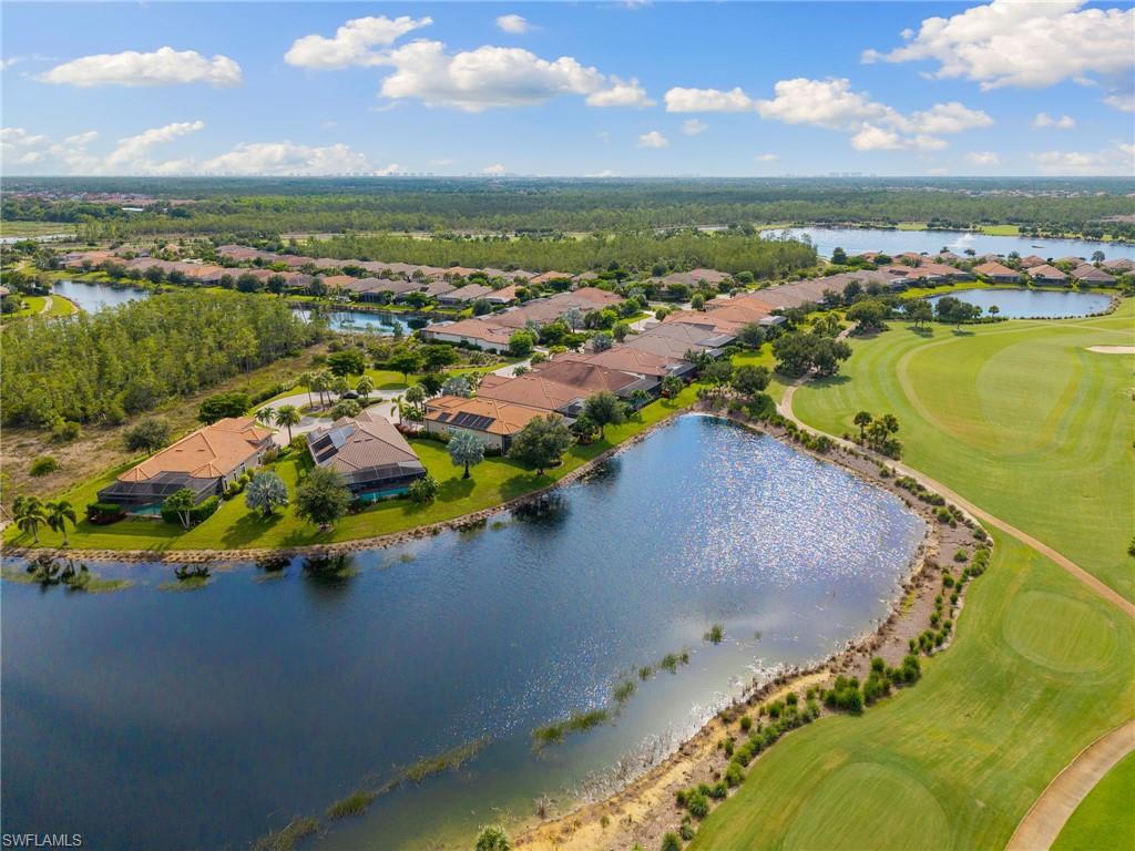 ESPLANADE - Residential Lease