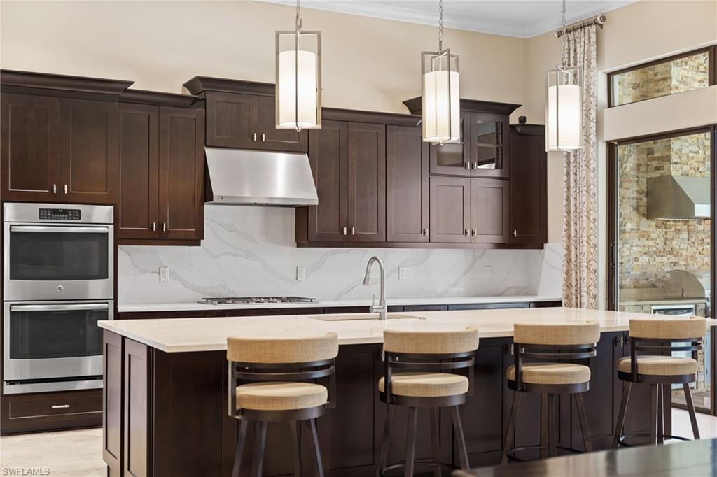 ESPLANADE - Residential Lease