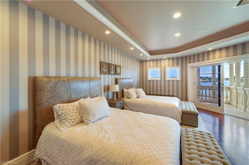 ROYAL HARBOR - Residential