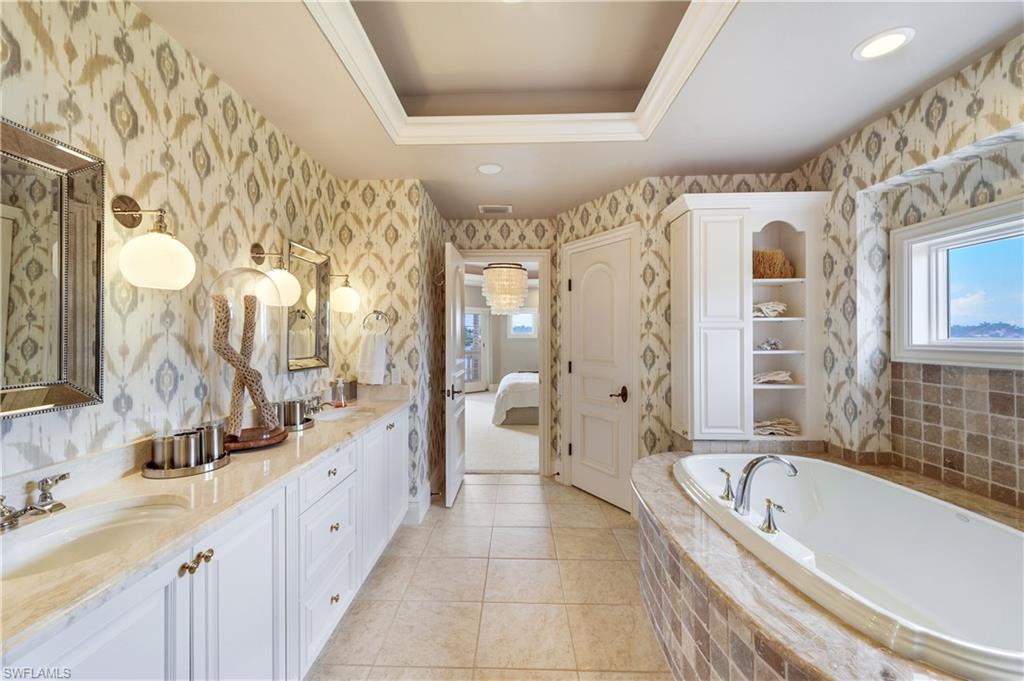 ROYAL HARBOR - Residential