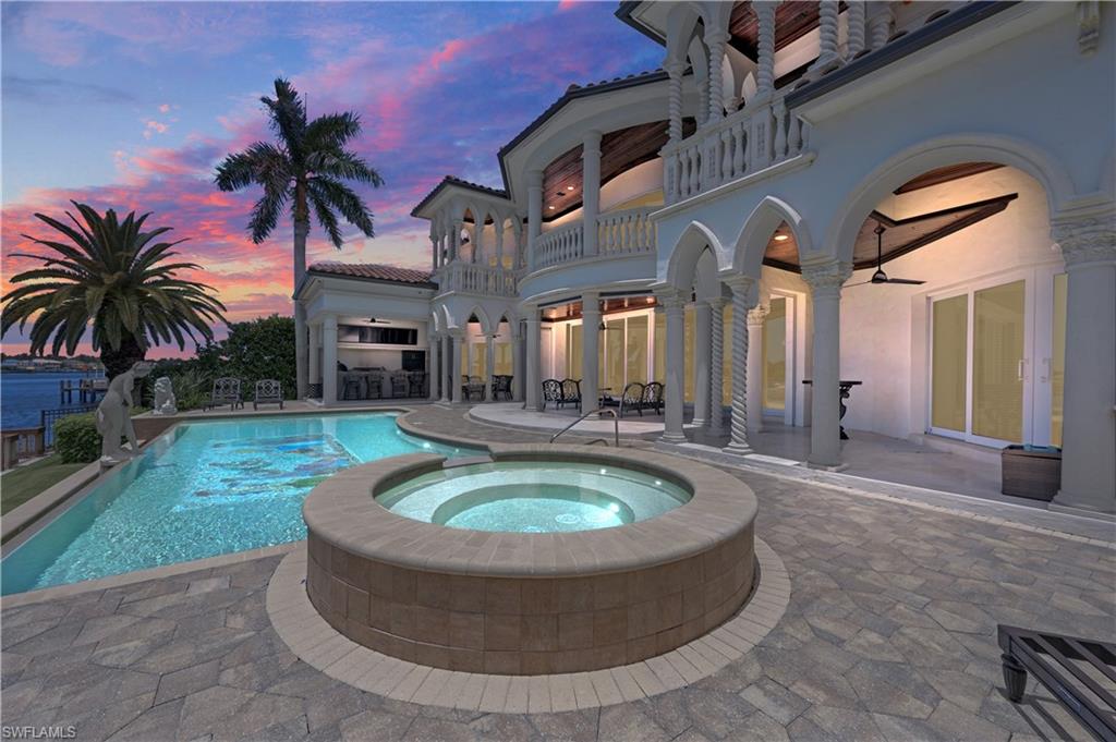 ROYAL HARBOR - Residential