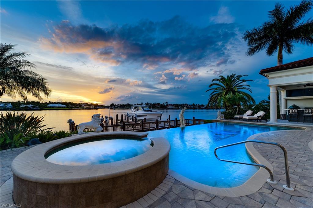 ROYAL HARBOR - Residential