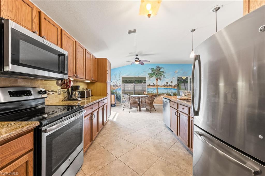 CALUSA PALMS - Residential
