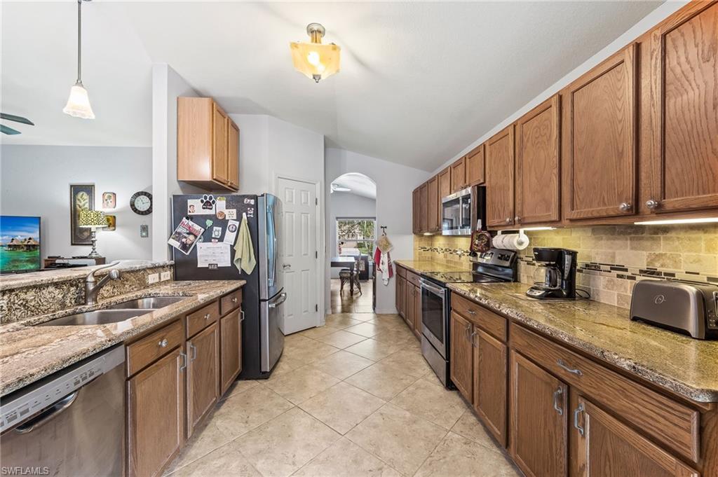 CALUSA PALMS - Residential