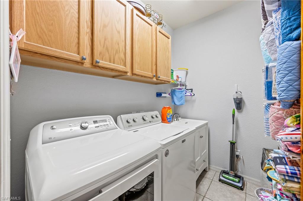 CALUSA PALMS - Residential