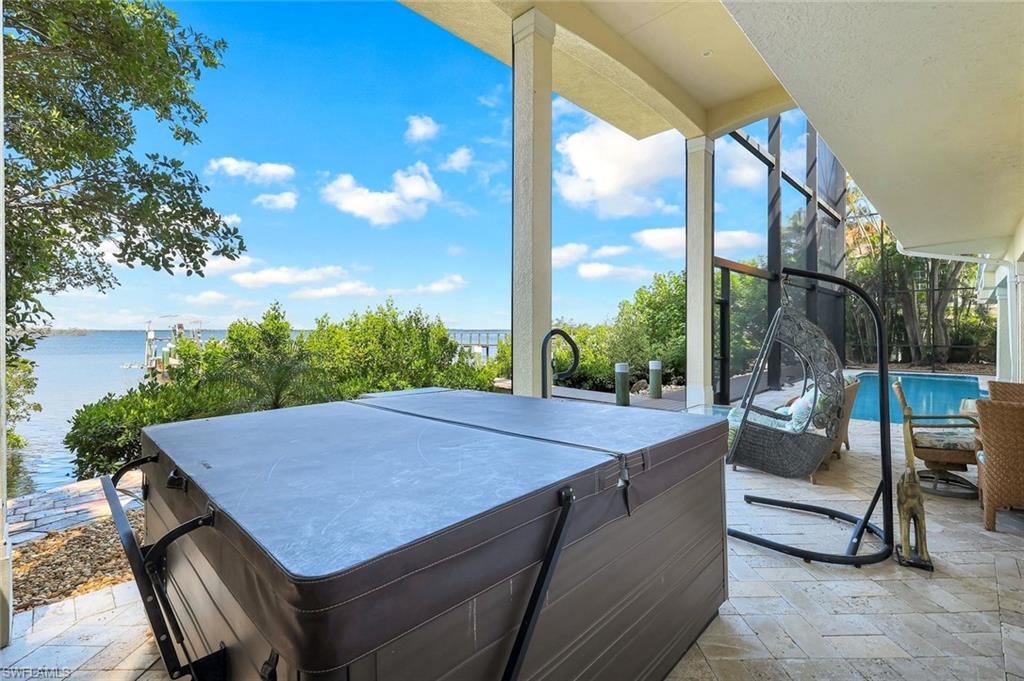 FLAMINGO HARBOUR CONDO - Residential