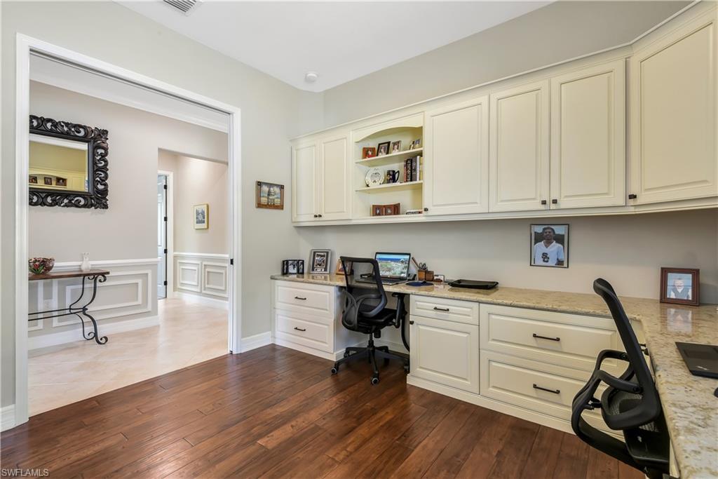 TWIN EAGLES - Residential