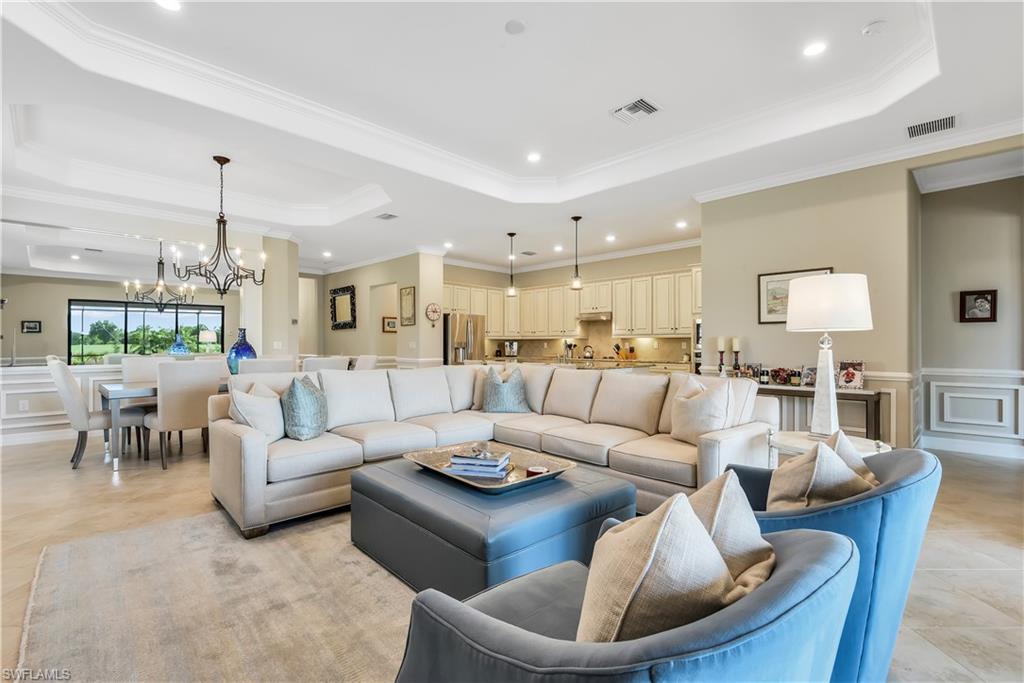 TWIN EAGLES - Residential