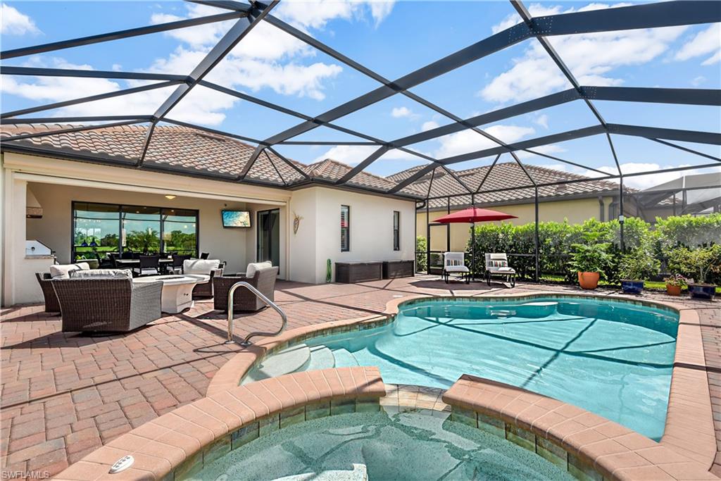 TWIN EAGLES - Residential