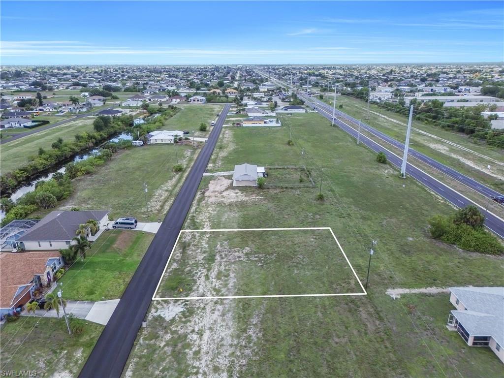 CAPE CORAL - Land