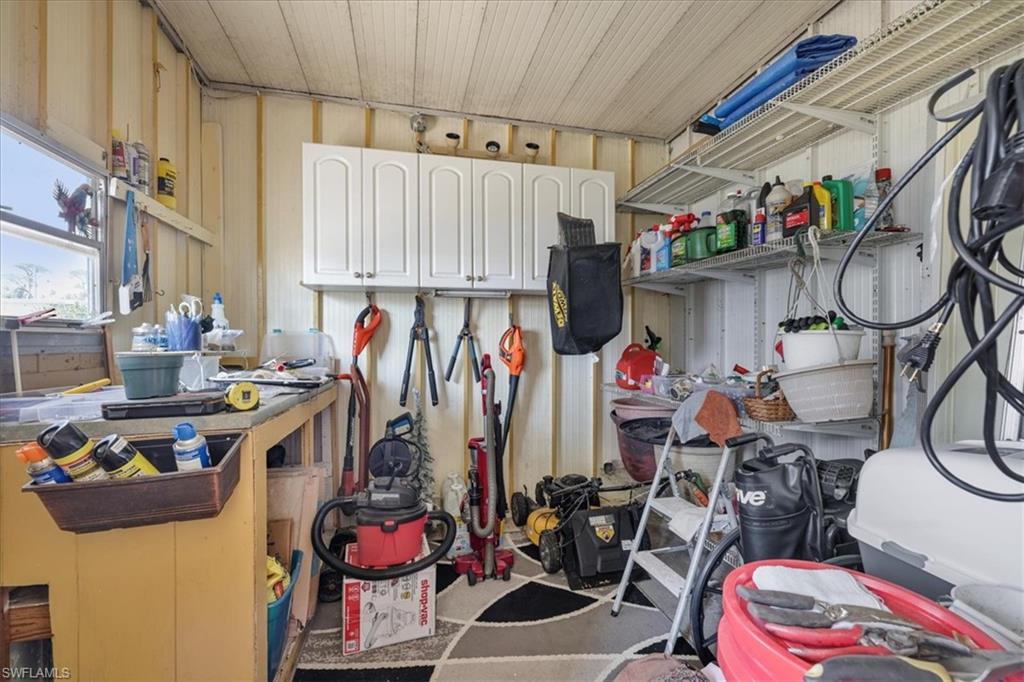 LAZY DAYS MOBILE VILLAGE - Residential