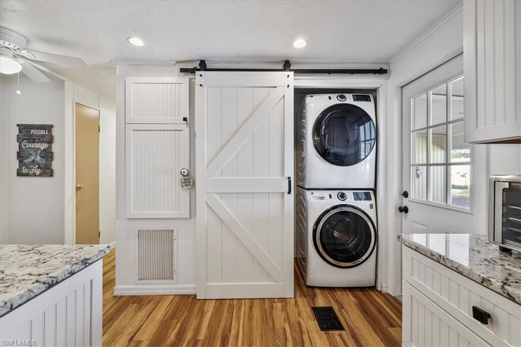 LAZY DAYS MOBILE VILLAGE - Residential