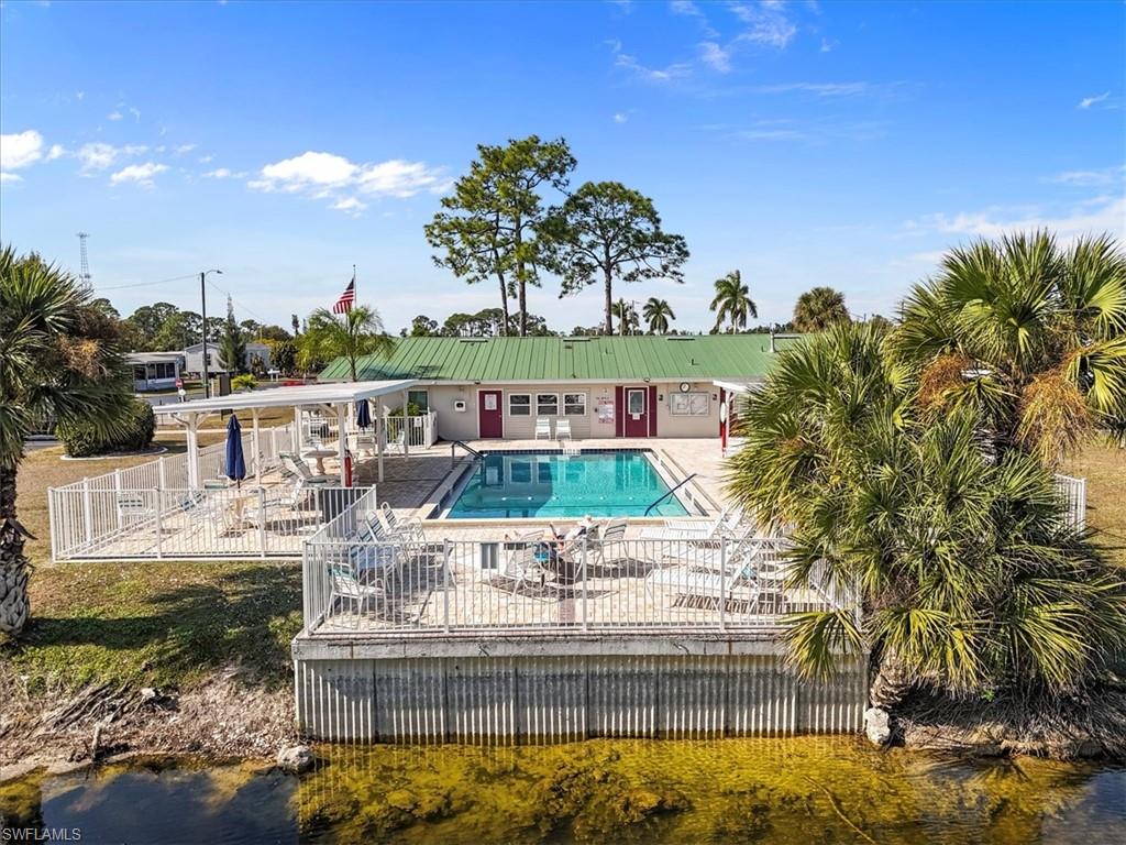 LAZY DAYS MOBILE VILLAGE - Residential