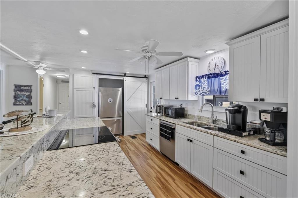 LAZY DAYS MOBILE VILLAGE - Residential