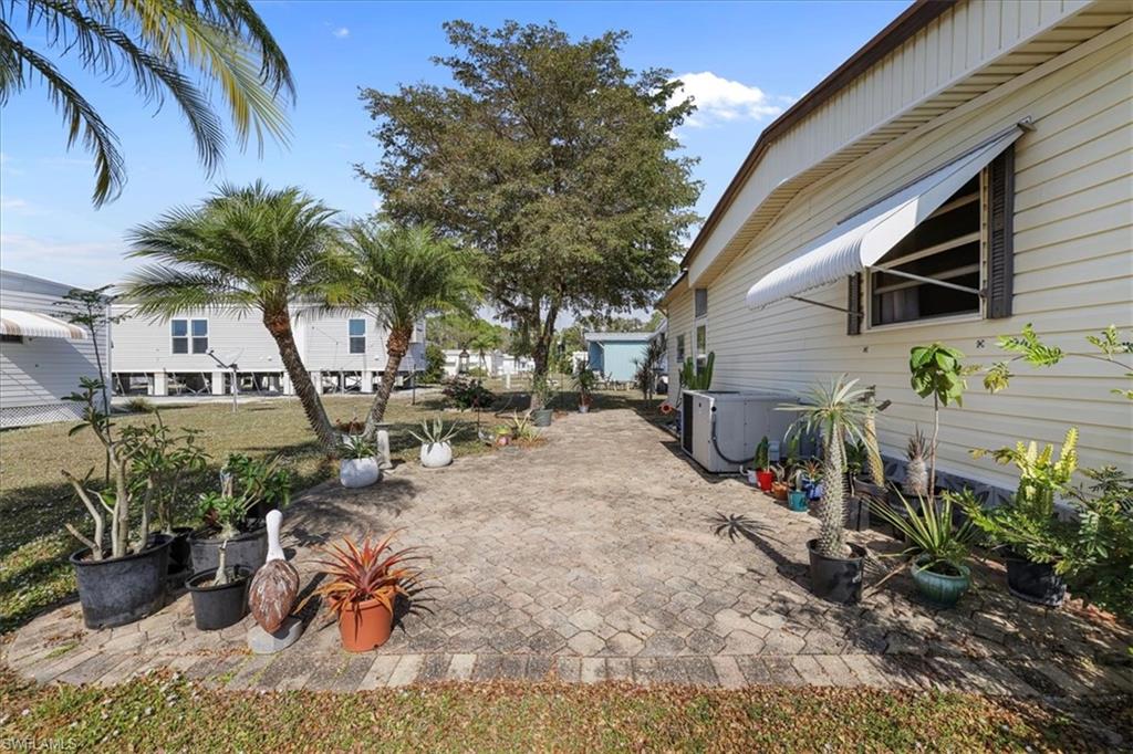 LAZY DAYS MOBILE VILLAGE - Residential