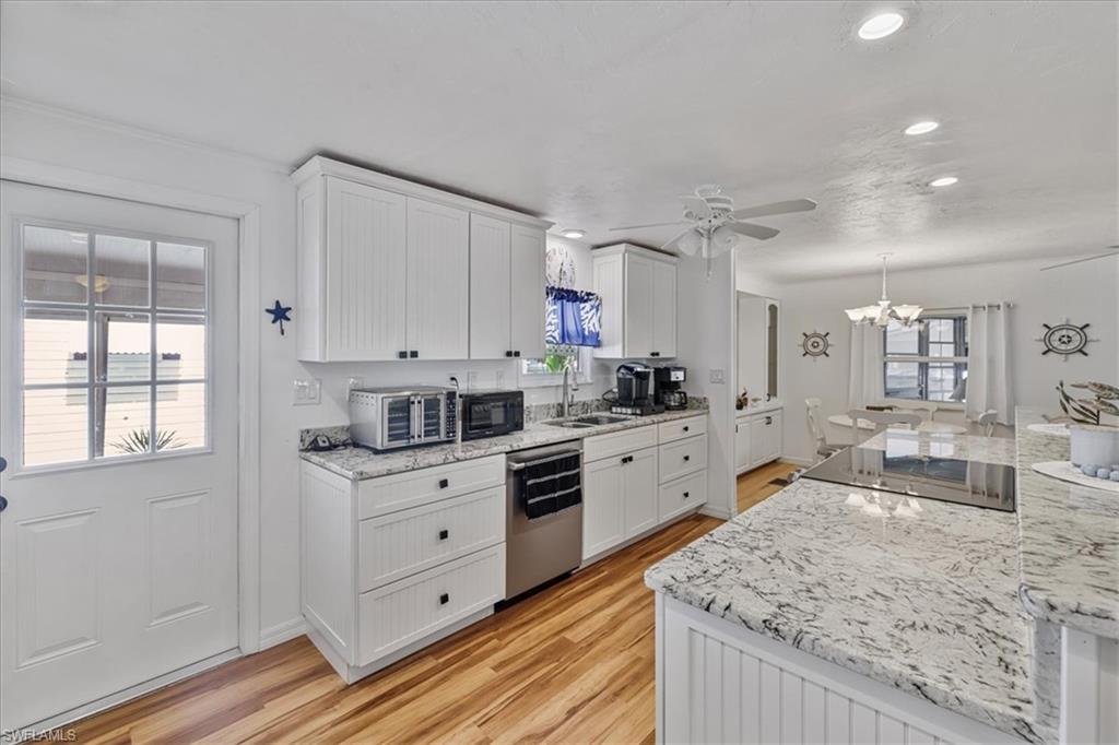 LAZY DAYS MOBILE VILLAGE - Residential