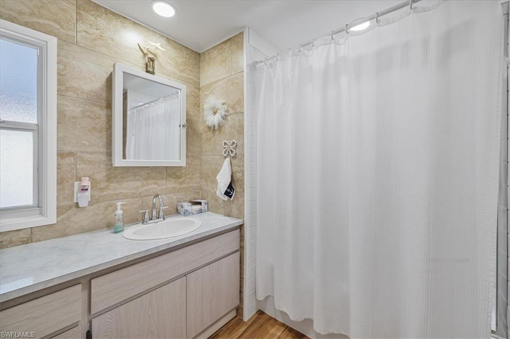 LAZY DAYS MOBILE VILLAGE - Residential