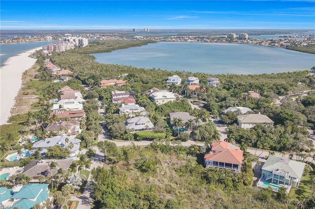 HIDEAWAY BEACH - Land