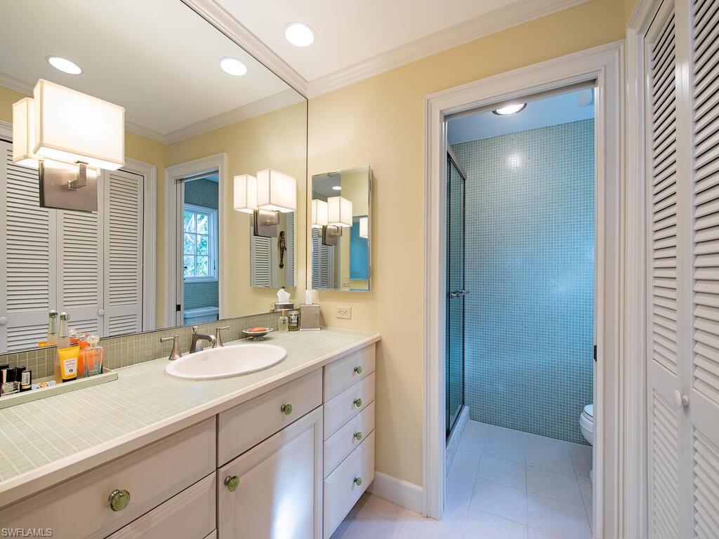 AQUALANE SHORES - Residential