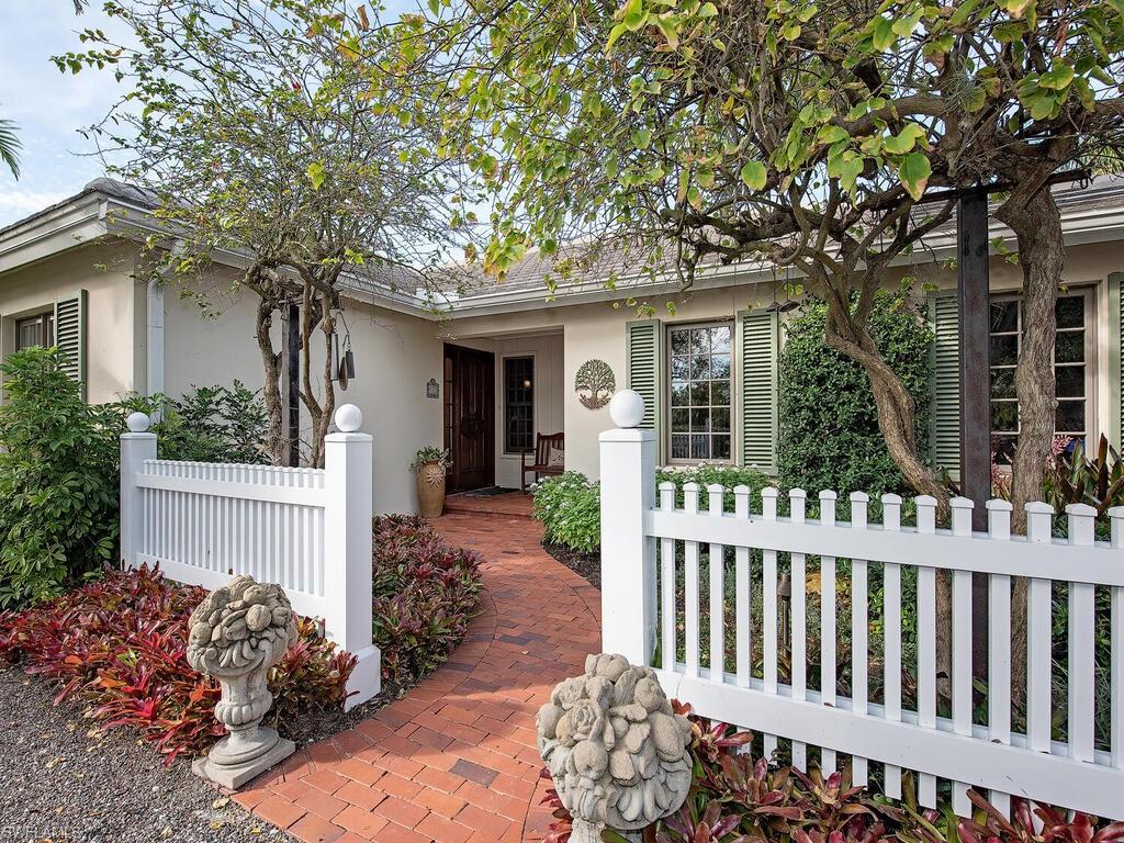 AQUALANE SHORES - Residential