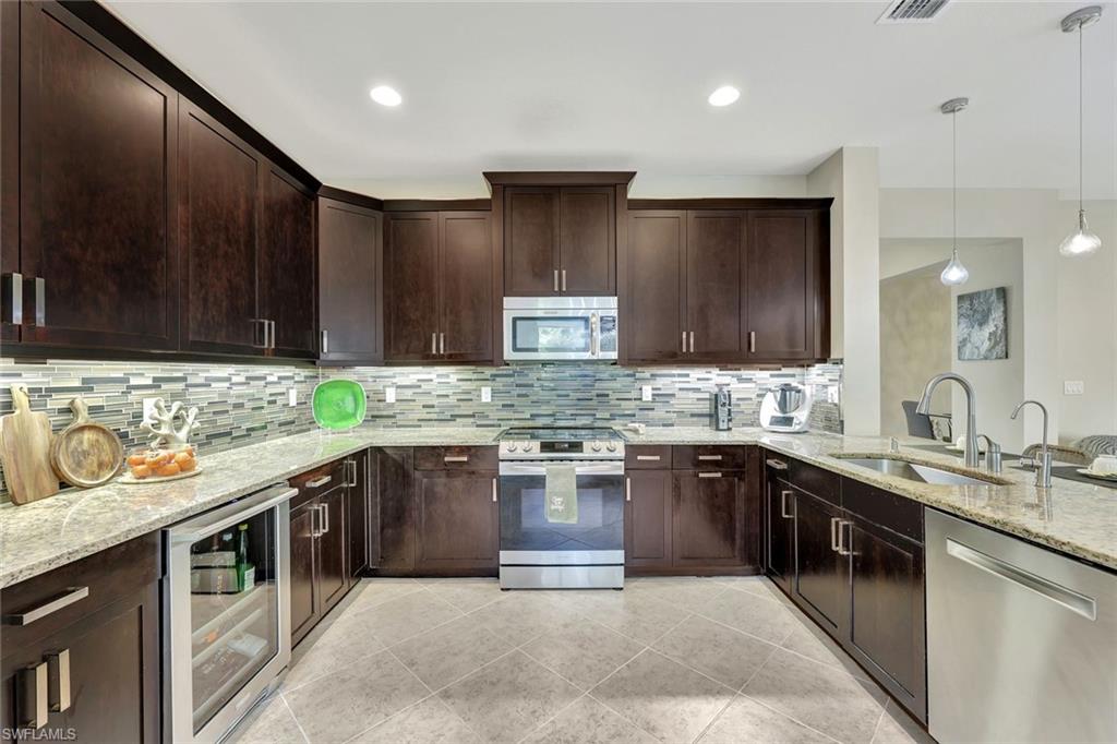 RIVERSTONE - Residential