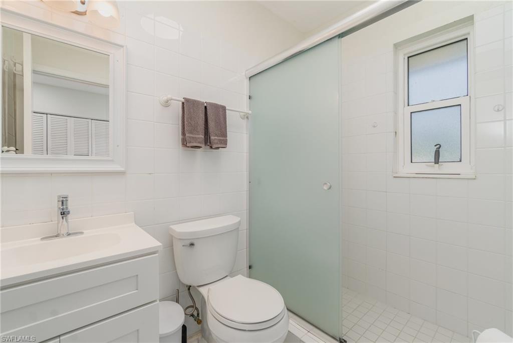 SEABREEZE APTS - Residential