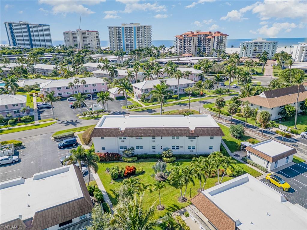 SEABREEZE APTS - Residential