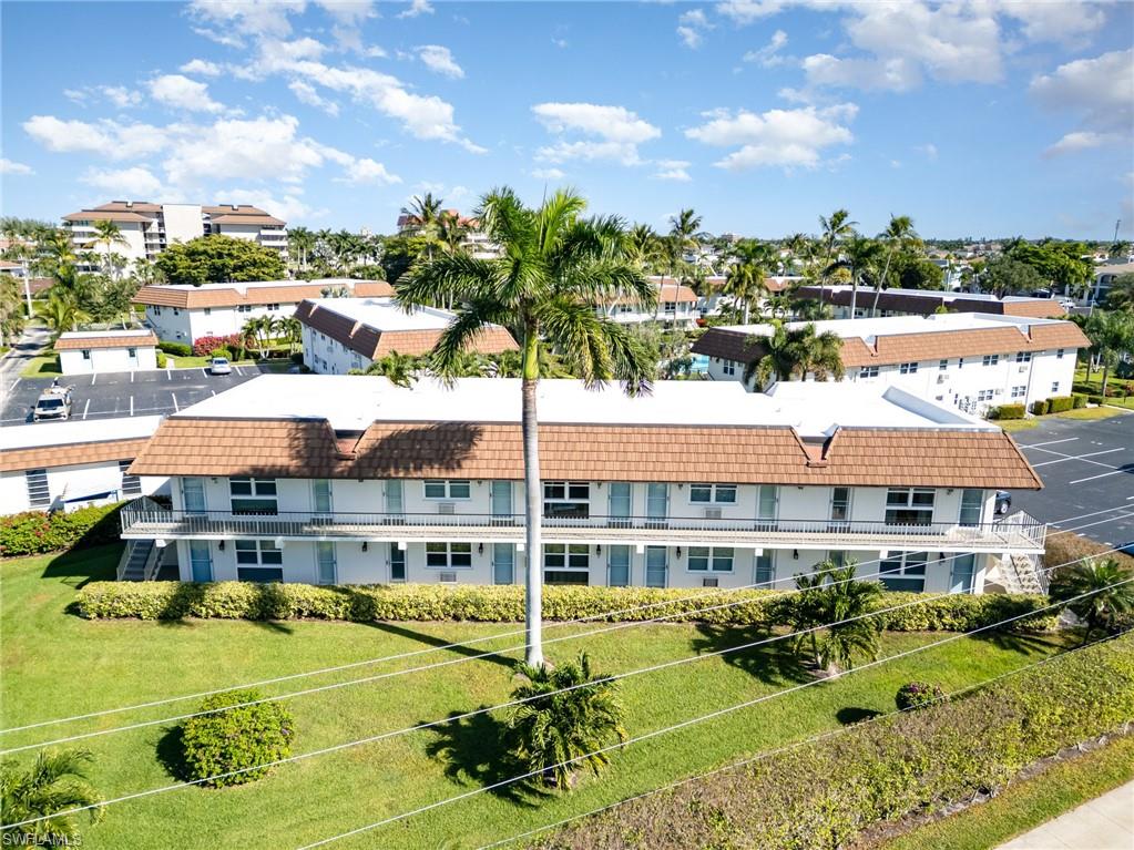 SEABREEZE APTS - Residential