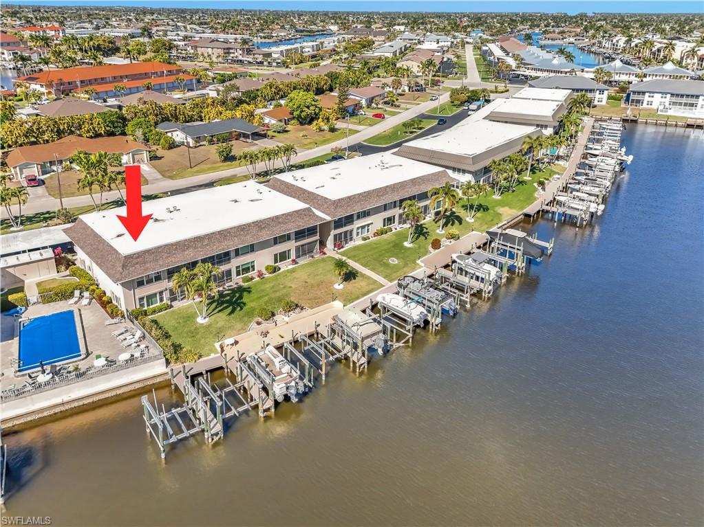 COMMODORE CONDO - Residential