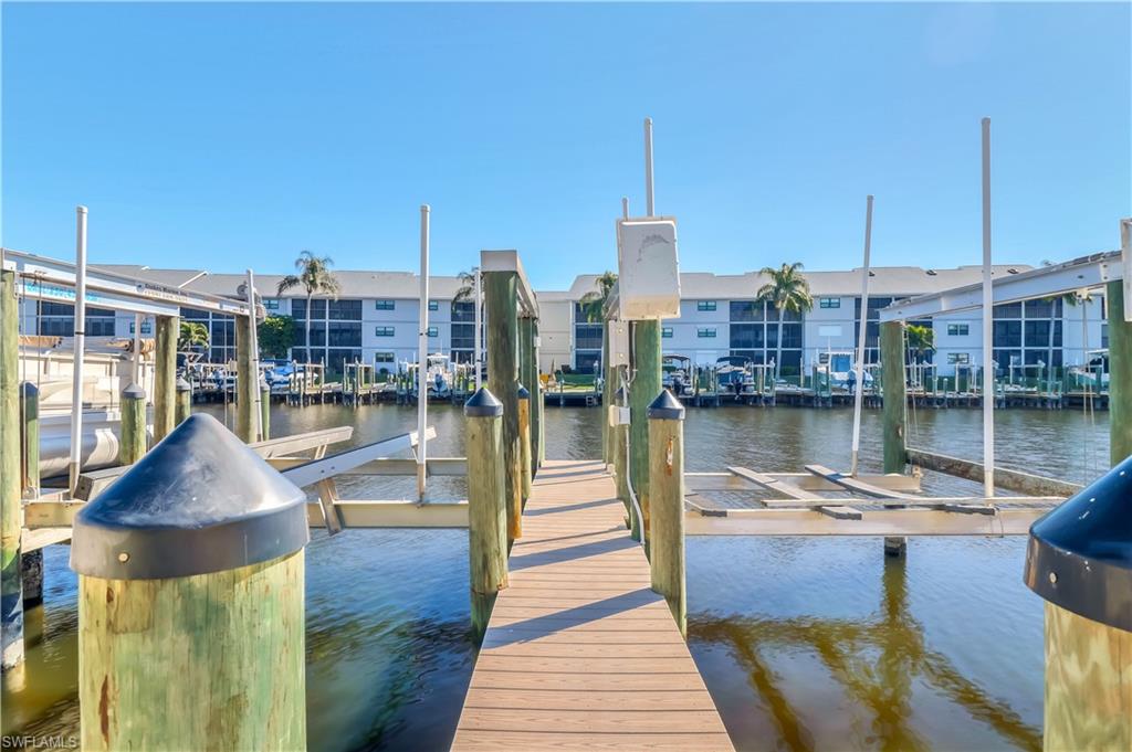 COMMODORE CONDO - Residential