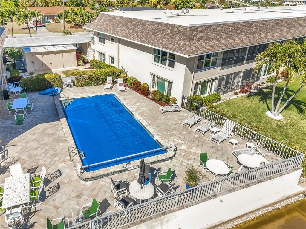 COMMODORE CONDO - Residential