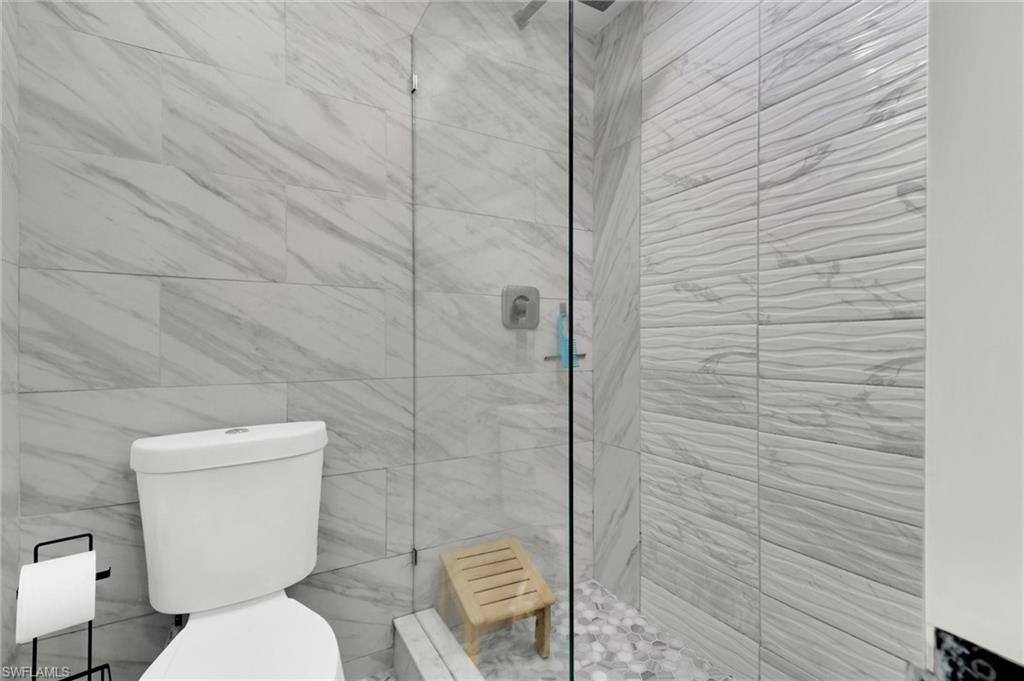 COMMODORE CONDO - Residential