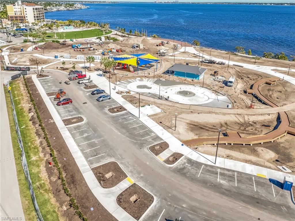 COMMODORE CONDO - Residential