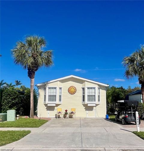 A home in NAPLES