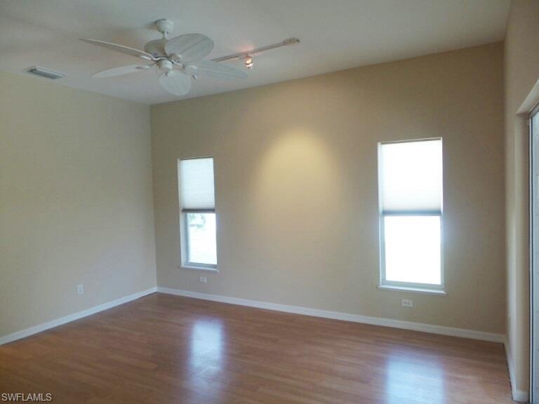 SAN CARLOS PARK - Residential