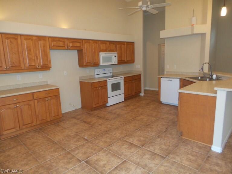 SAN CARLOS PARK - Residential