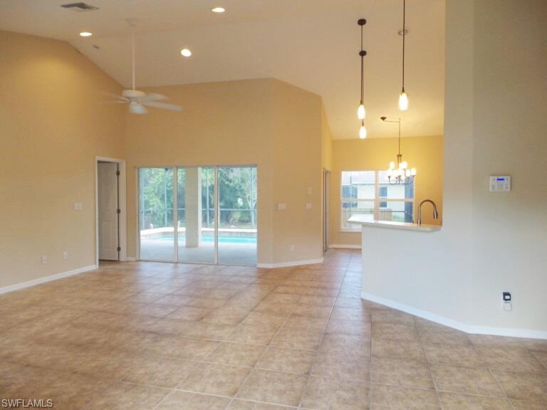 SAN CARLOS PARK - Residential