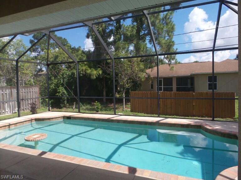 SAN CARLOS PARK - Residential