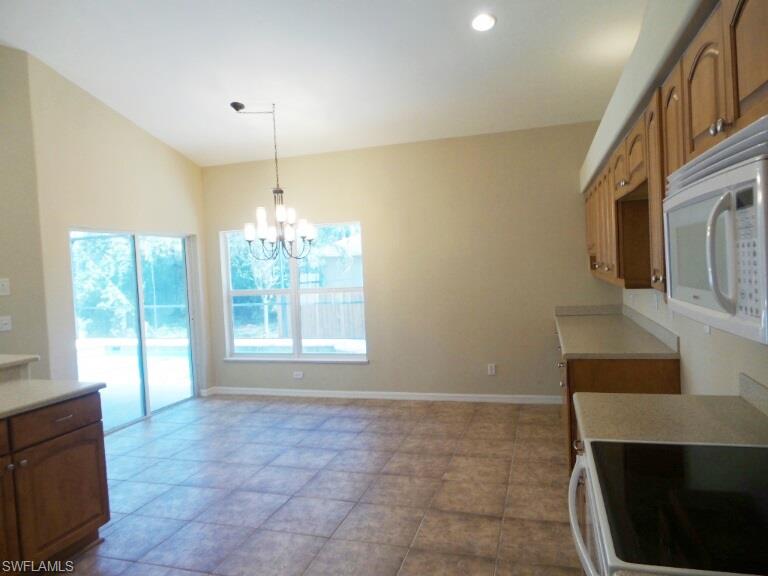 SAN CARLOS PARK - Residential