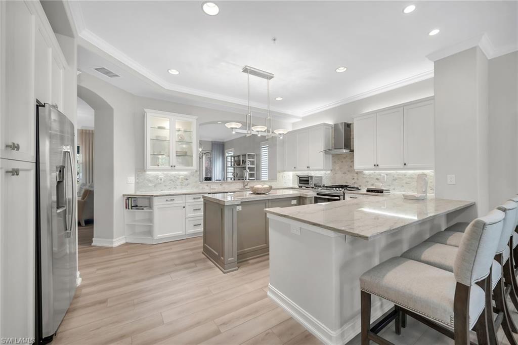 2839 Tiburon BLVD E 102