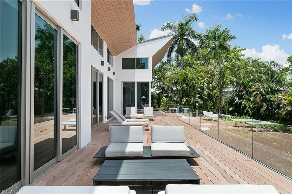 AQUALANE SHORES - Residential