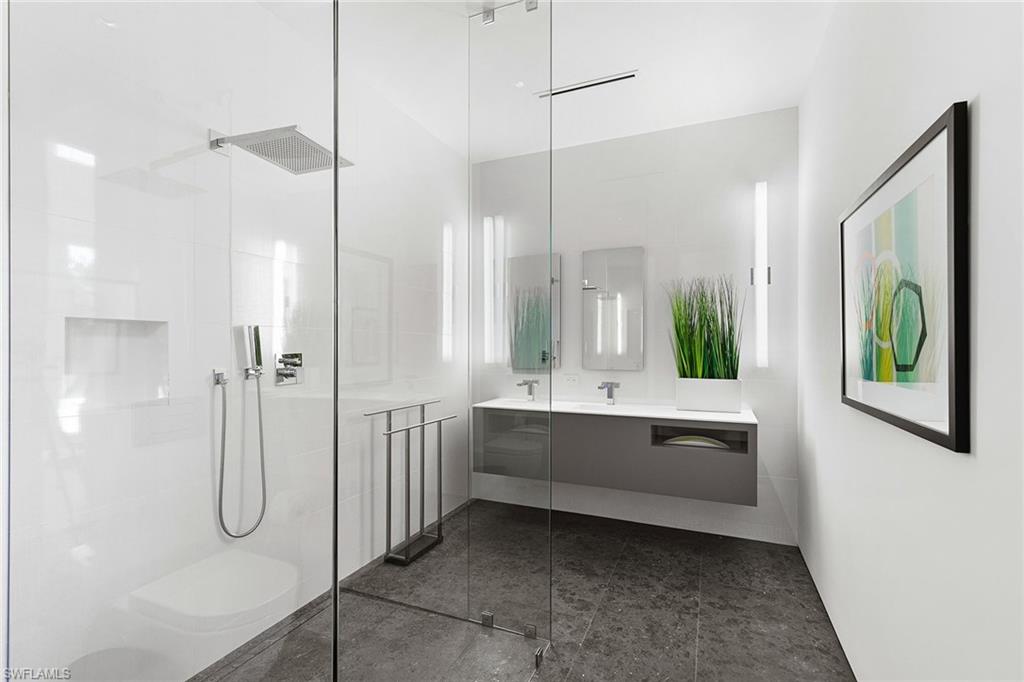 AQUALANE SHORES - Residential