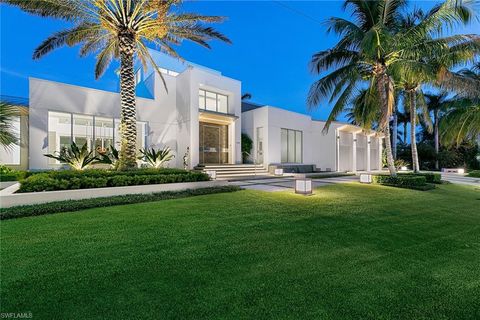 Photo of 2211 South Winds DR, NAPLES, FL 34102 (MLS # 225082497)