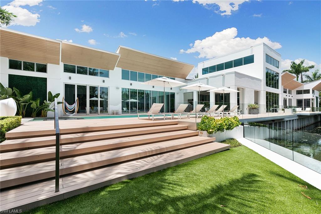 AQUALANE SHORES - Residential