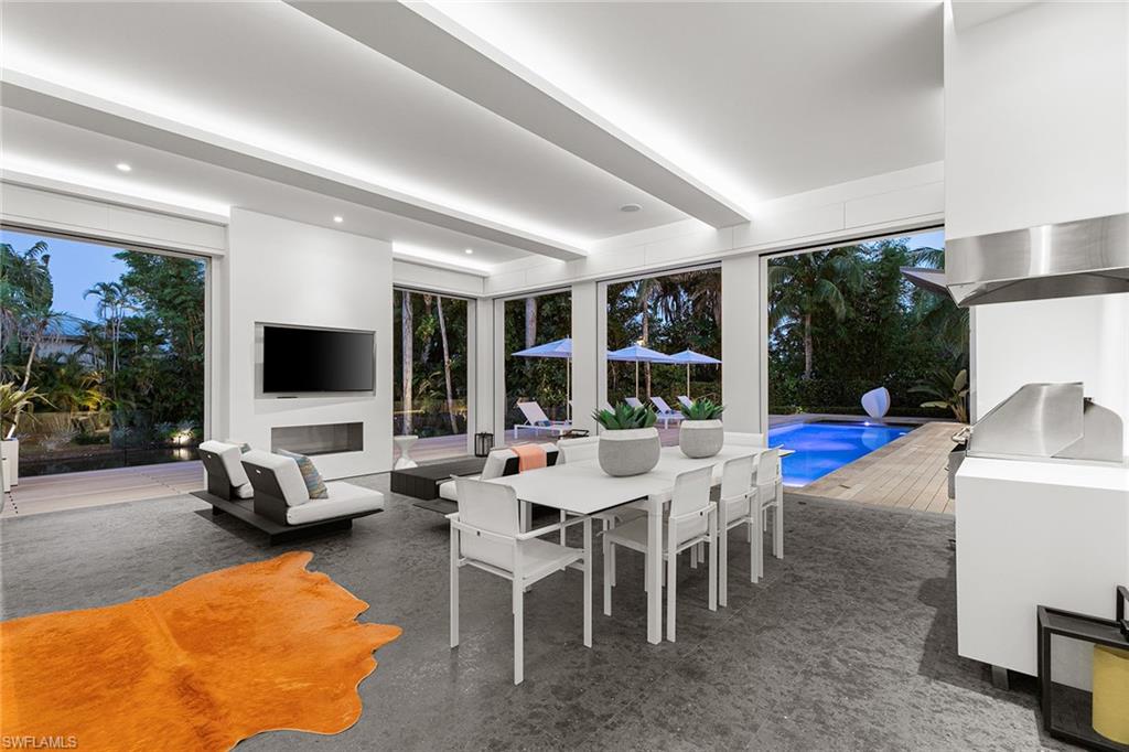 AQUALANE SHORES - Residential