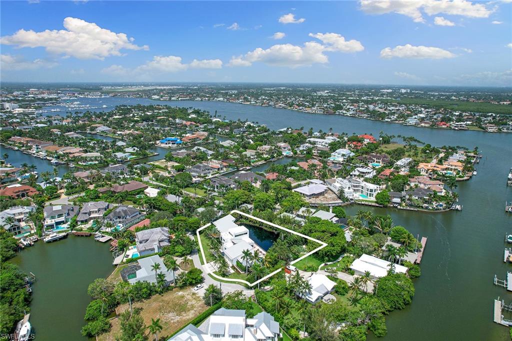 AQUALANE SHORES - Residential