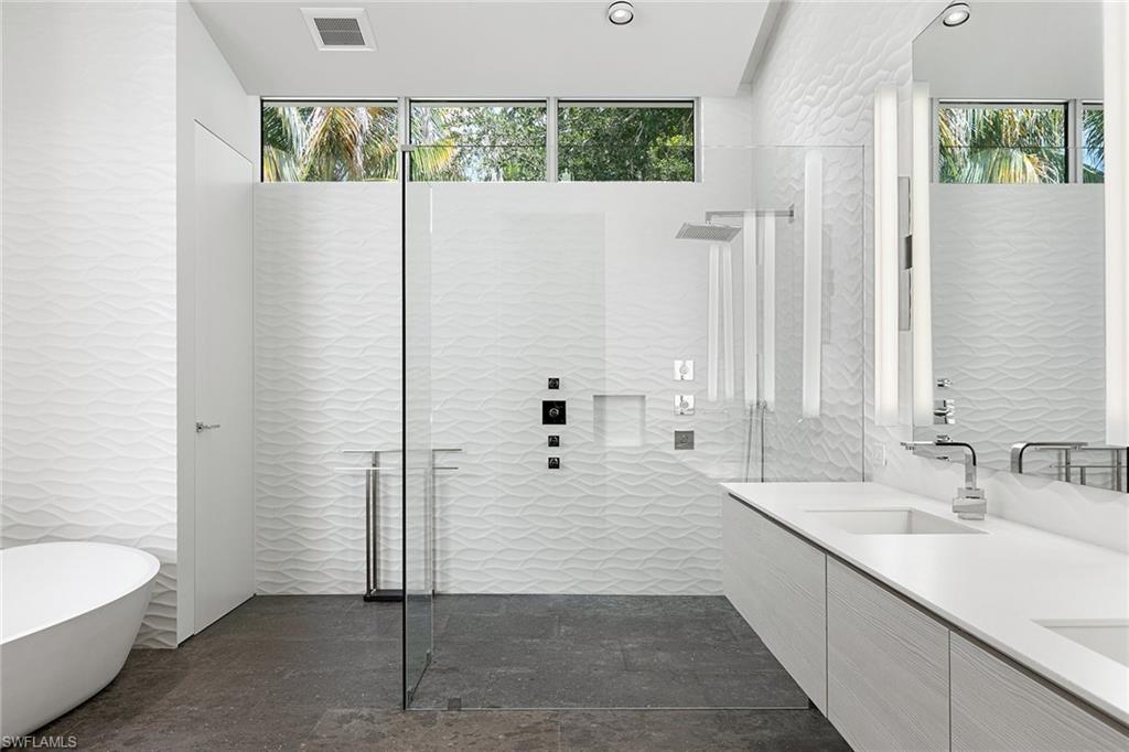 AQUALANE SHORES - Residential